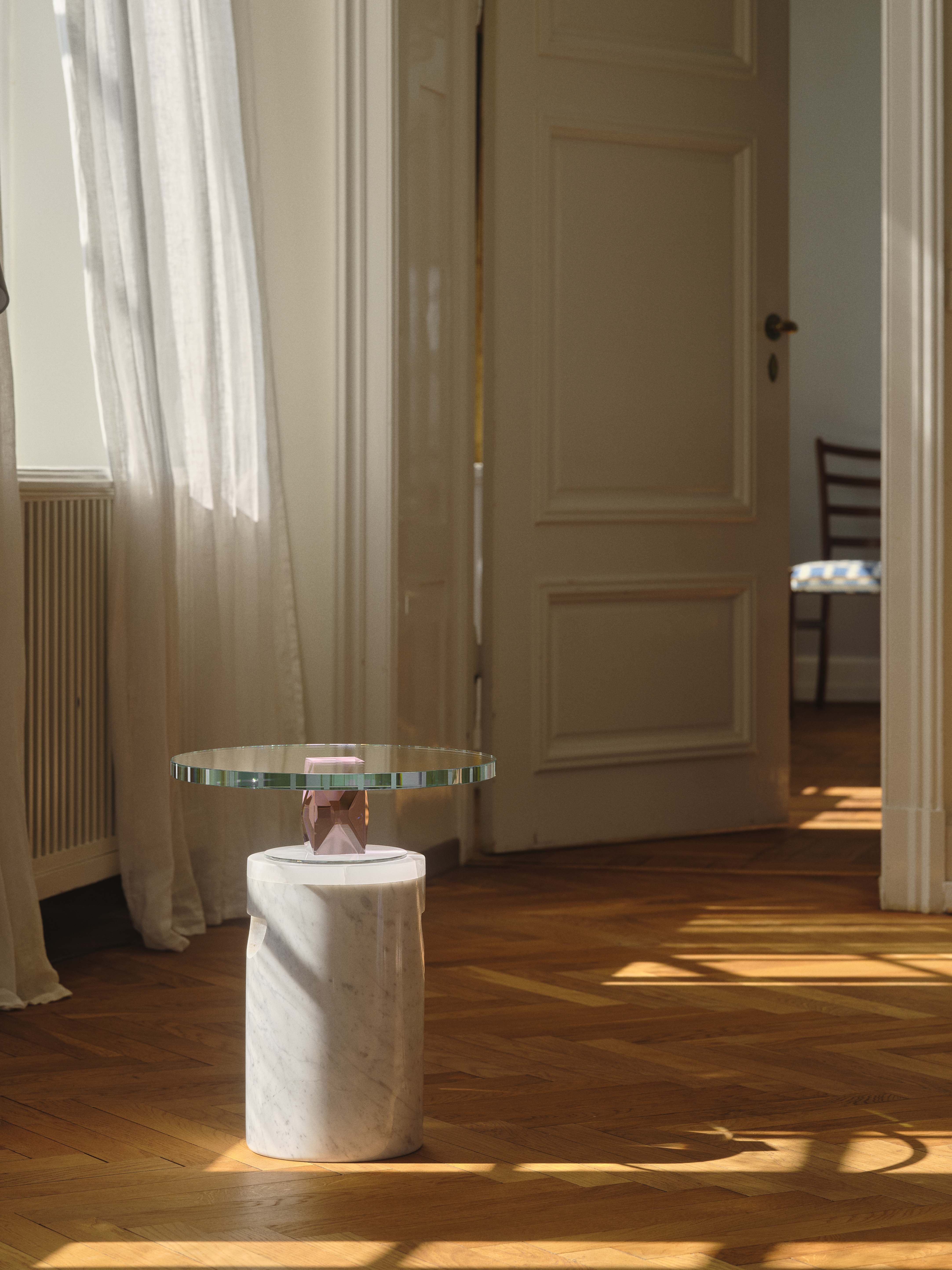 Capri Pedestal