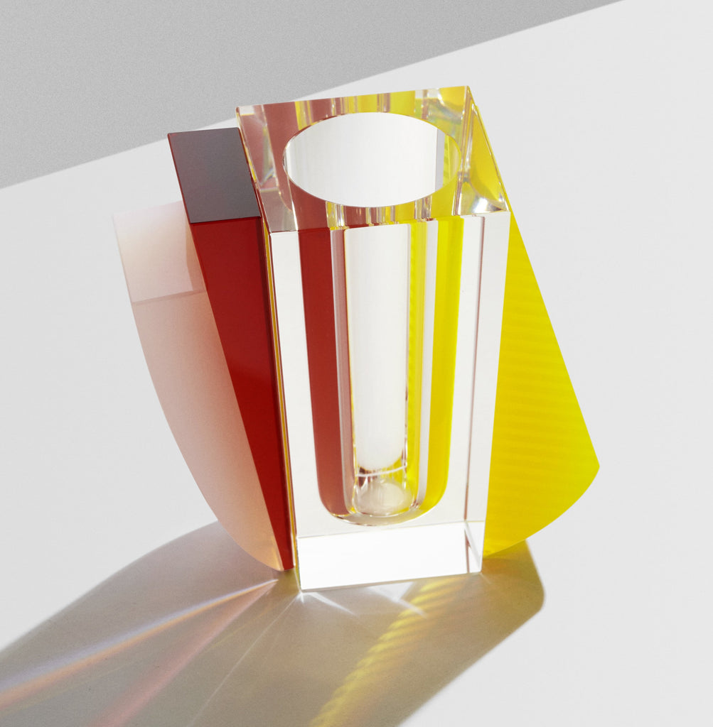 Crystal vase in red and yellow colors